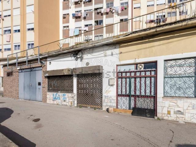 Armazém venda em Seixal, Setúbal