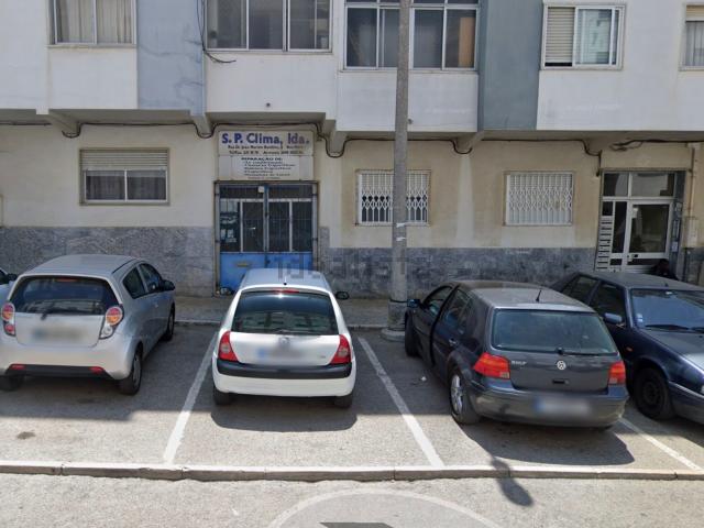 Armazém alugar em Seixal, Setúbal