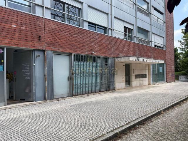 Loja venda em Árvore Grossa, Porto
