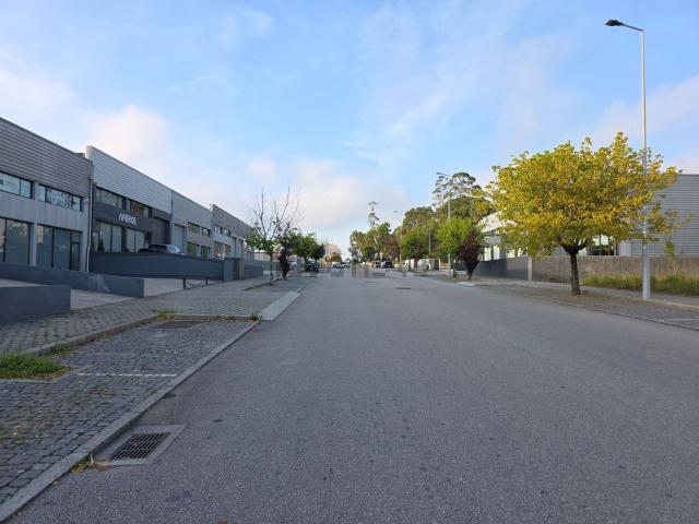 Armazém alugar em Vila Nova De Gaia, Porto