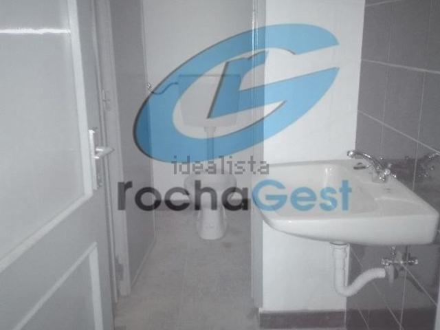 Armazém alugar em Vila Nova De Gaia, Porto