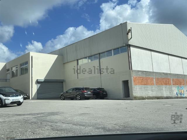 Armazém alugar em Vila Nova De Gaia, Porto