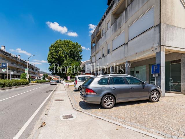 Loja venda em Marecos, Porto