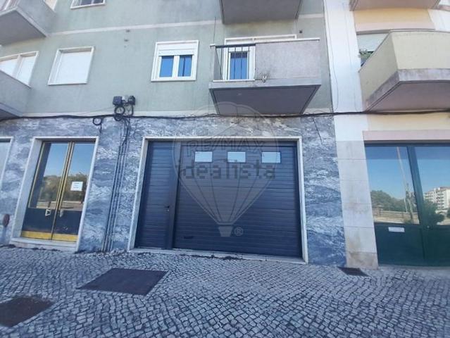 Loja alugar em Alto do Piolhinho, Tomar