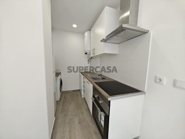 Armazém venda em Amadora, Lisboa