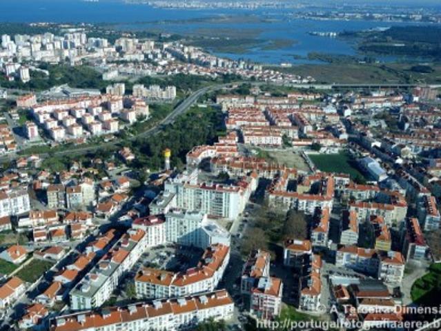 Armazém venda em Seixal, Setúbal