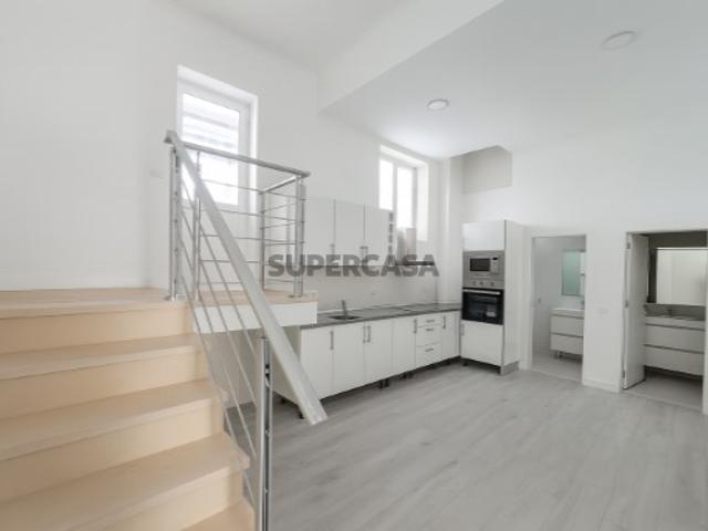Armazém venda em Setúbal