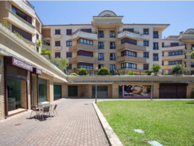 Armazém venda em Urbanização Real Forte, Santiago Dos Velhos