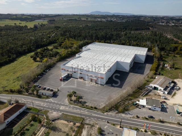 Armazém alugar em Casais dos Lagartos, Cartaxo