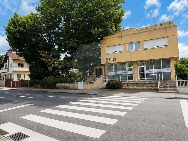 Loja alugar em Valongo, Porto