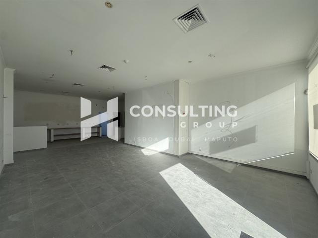 Loja venda em Ribeira Acima, Oeiras