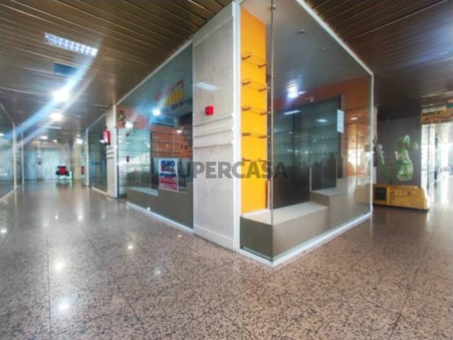 Armazém venda em Castelo Branco, Canhoso