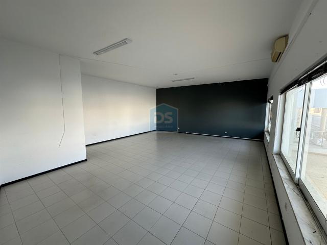 Loja venda em Bairro Operário, Lagos