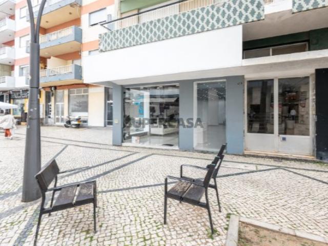 Armazém venda em Vilamoura, Loulé