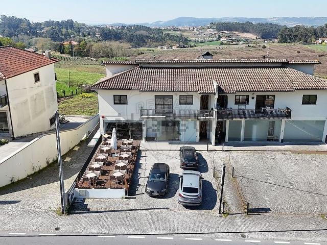 Loja venda em Felgueiras, Porto