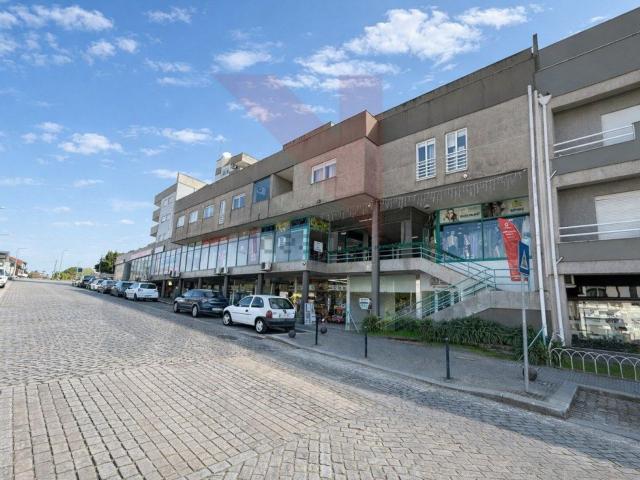 Loja alugar em Felgueiras, Porto