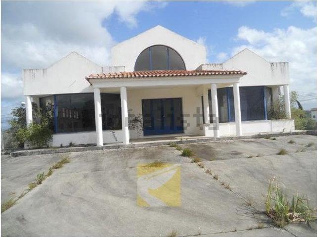 Armazém venda em Alcanena, Santarém