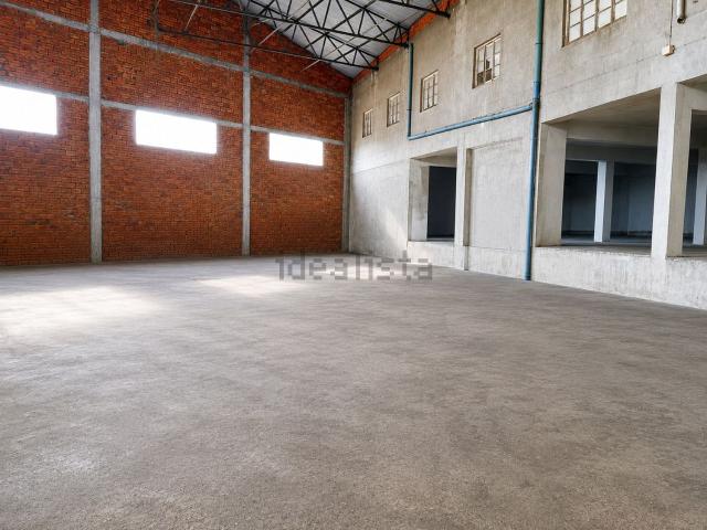 Armazém venda em Alcanena, Santarém