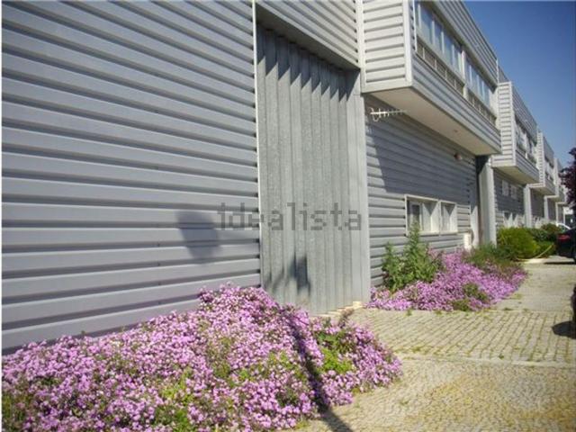 Armazém alugar em Vila Nova da Telha, Vila Nova Da Telha