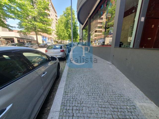 Armazém venda em Vila Nova De Famalicão, Serralho