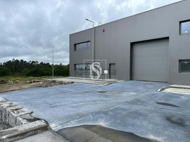 Armazém venda em Vila Nova De Famalicão, Serralho