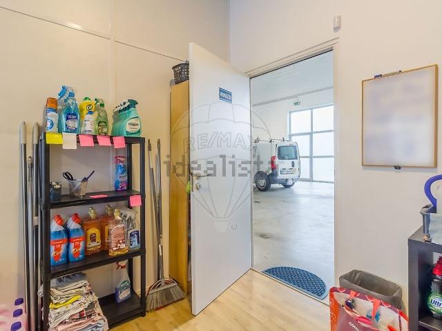 Armazém alugar em Vilar e Mosteiró, Vila Do Conde