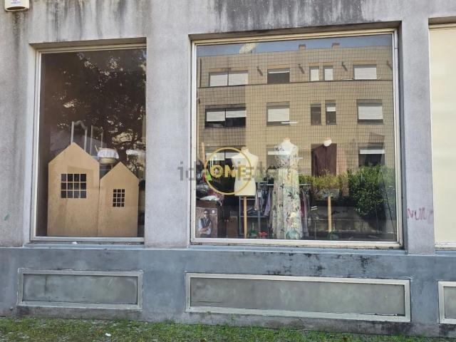Loja venda em Santo Tirso, Porto