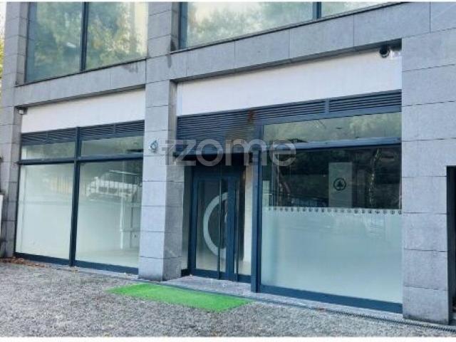 Loja venda em Quinta do Bosque, Viseu