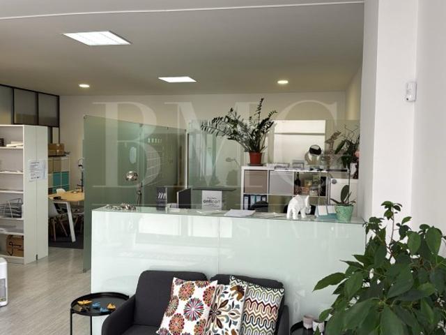 Armazém alugar em Devesas, Vila Nova De Gaia