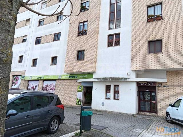 Loja venda em Santiago Dos Velhos, Lisboa