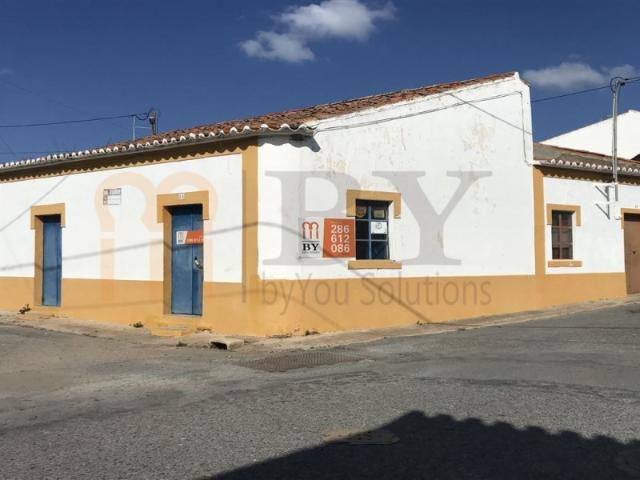 Loja venda em Corte do Pinto, Beja