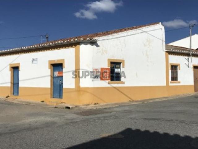 Armazém venda em Beja