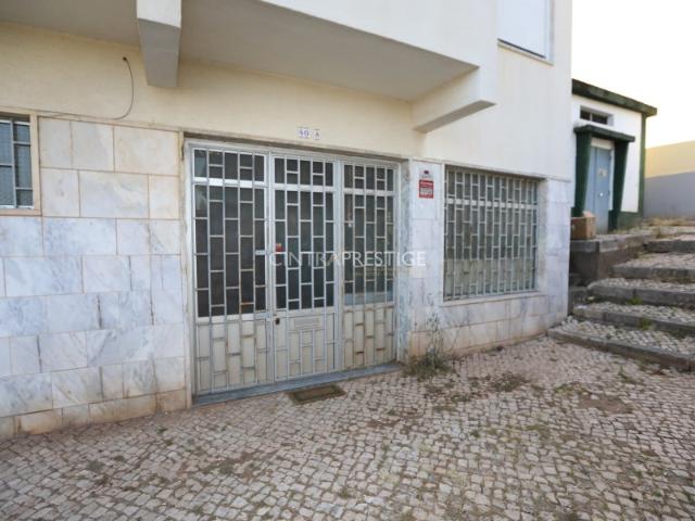 Loja venda em Bairro dos Quatro, Odivelas