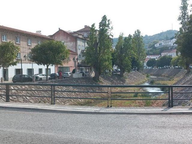 Ponto Comercial venda em Alenquer, Alto da Boavista