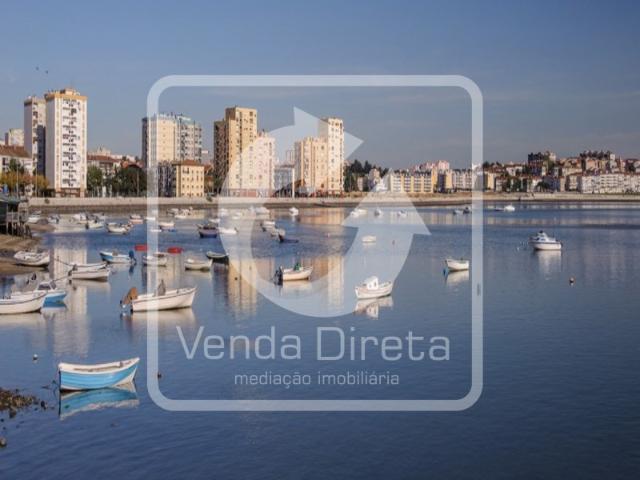 Loja venda em Bairro Ferroviário, Barreiro