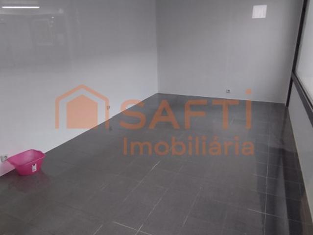 Loja alugar em Benfica, Lisboa