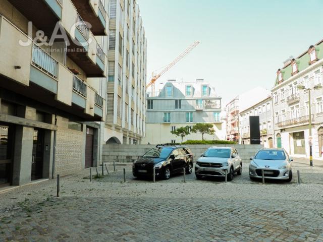 Loja alugar em Santa Isabel, Lisboa