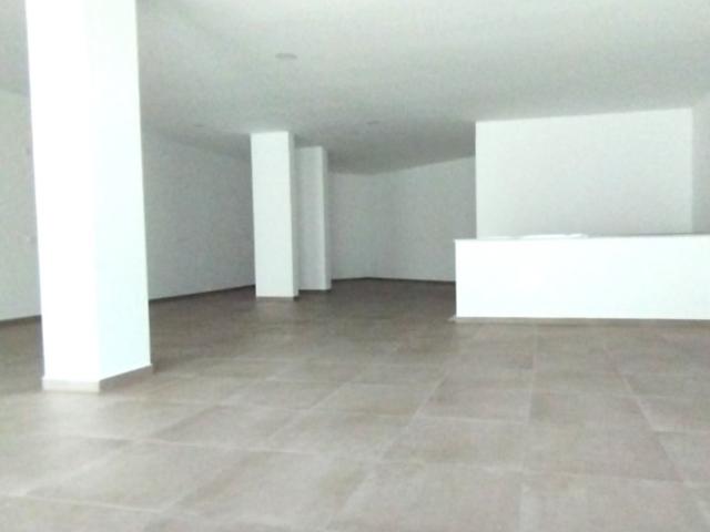 Loja alugar em Núcleo Urbano Histórico de Queijas, Oeiras