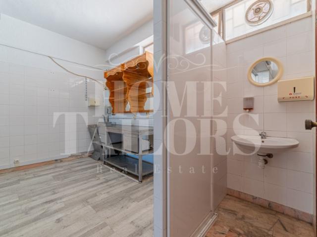 Loja alugar em Carnide, Lisboa