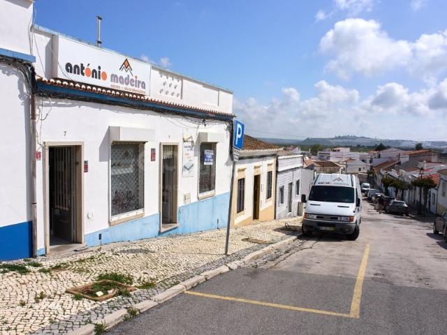 Loja venda em São Bartolomeu, Castro Marim