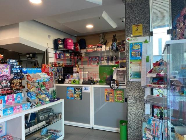 Ponto Comercial alugar em Maia, Barreiros