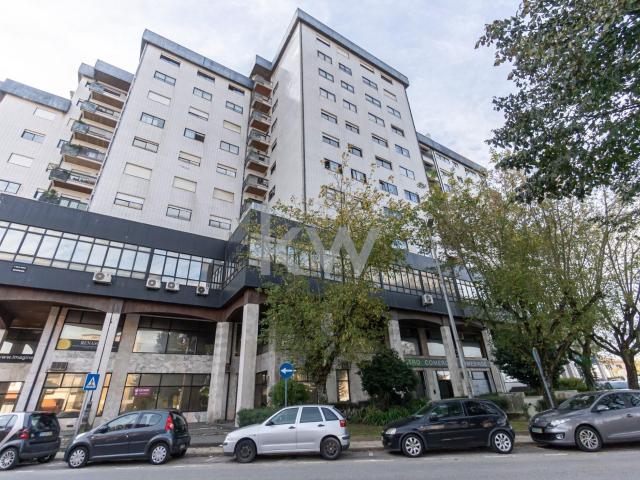 Ponto Comercial venda em Valongo, Vilar de Andorinho