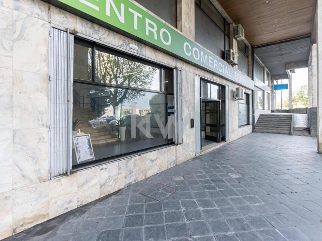 Ponto Comercial venda em Valongo, Vilar de Andorinho