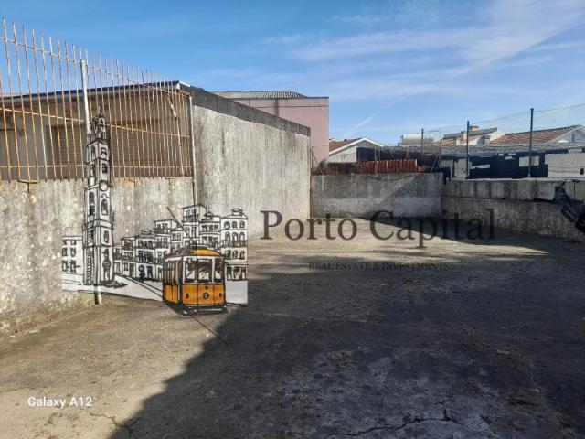 Loja alugar em Santa Bárbara, Gondomar