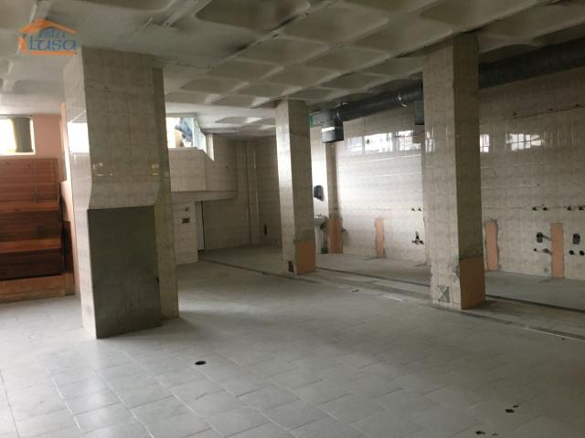 Ponto Comercial alugar em Gondomar, São Pedro de Azevedo