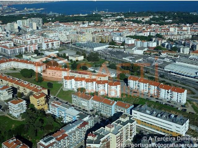 Loja venda em Quinta do Americano, Almada