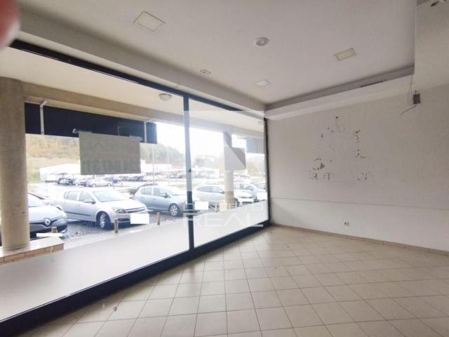 Ponto Comercial alugar em Paredes Ponto Comercial alugar em Paredes