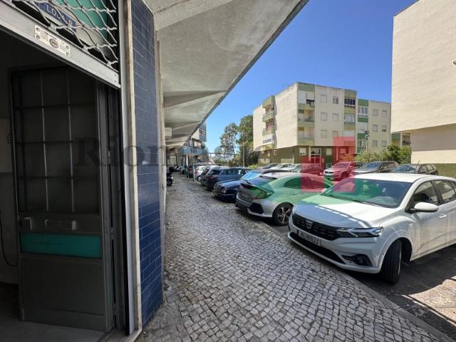 Ponto Comercial venda em Loures, Marzagão