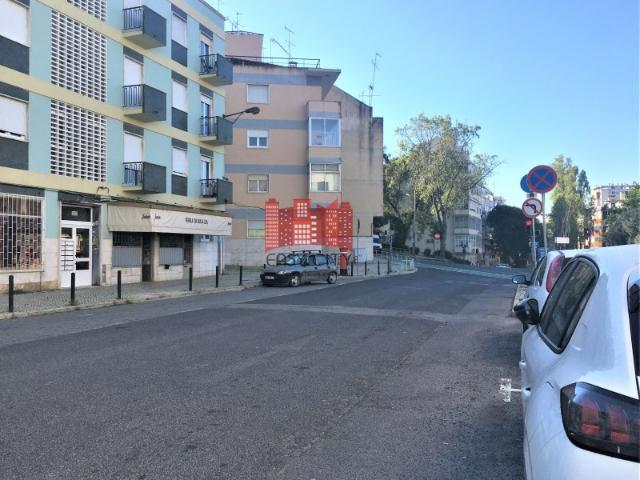 Loja alugar em Ameixoeira, Lisboa