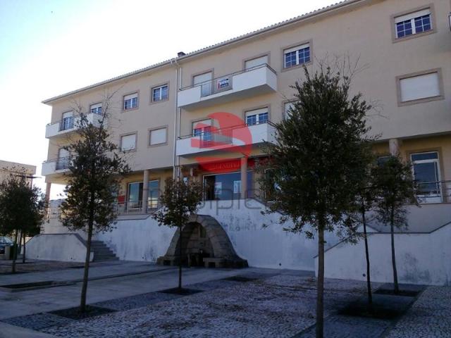 Loja venda em Guarda, Meda